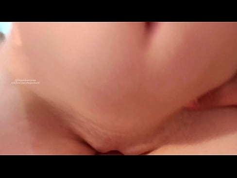 ❤️ Miegojau sesers kambaryje ir taip pabudau Kietas porno prie mūsų ❤