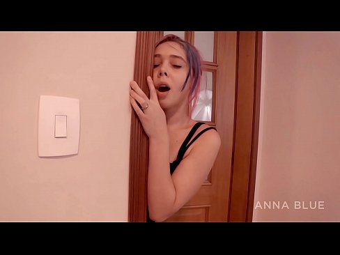 ❤️ Aš atkeršijau savo broliui. Turėjau lytinių santykių su jo mergina. lesbietiškas kerštas. Kietas porno prie mūsų ❤