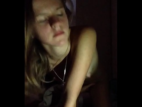 ❤️ Mergina masturbuojasi ir cums Kietas porno prie mūsų ❤